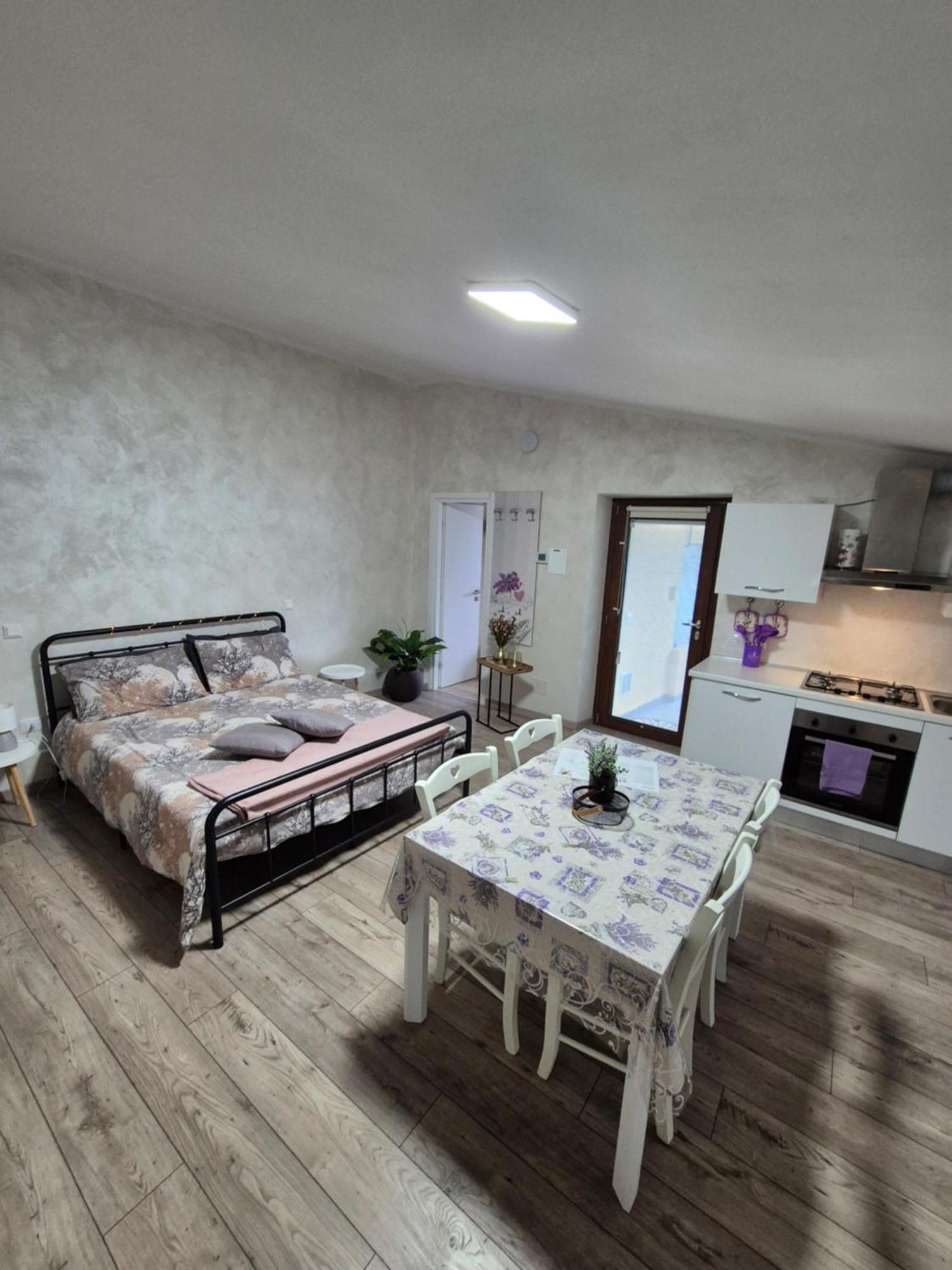 Casa Bat Apartment Mantello Cameră foto